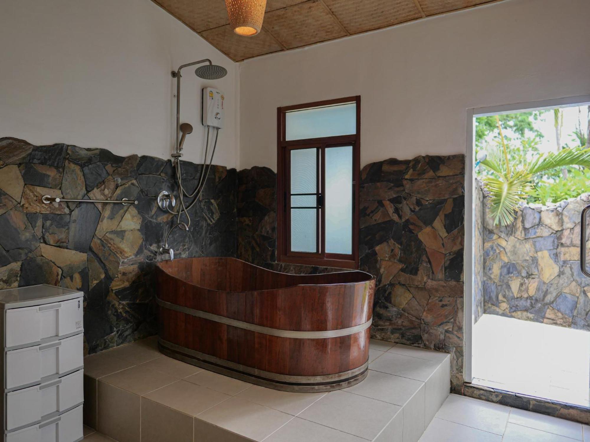 The Wooden Beach House 3Br - Sunset Beach Garden Taling Ngam Beach Kültér fotó
