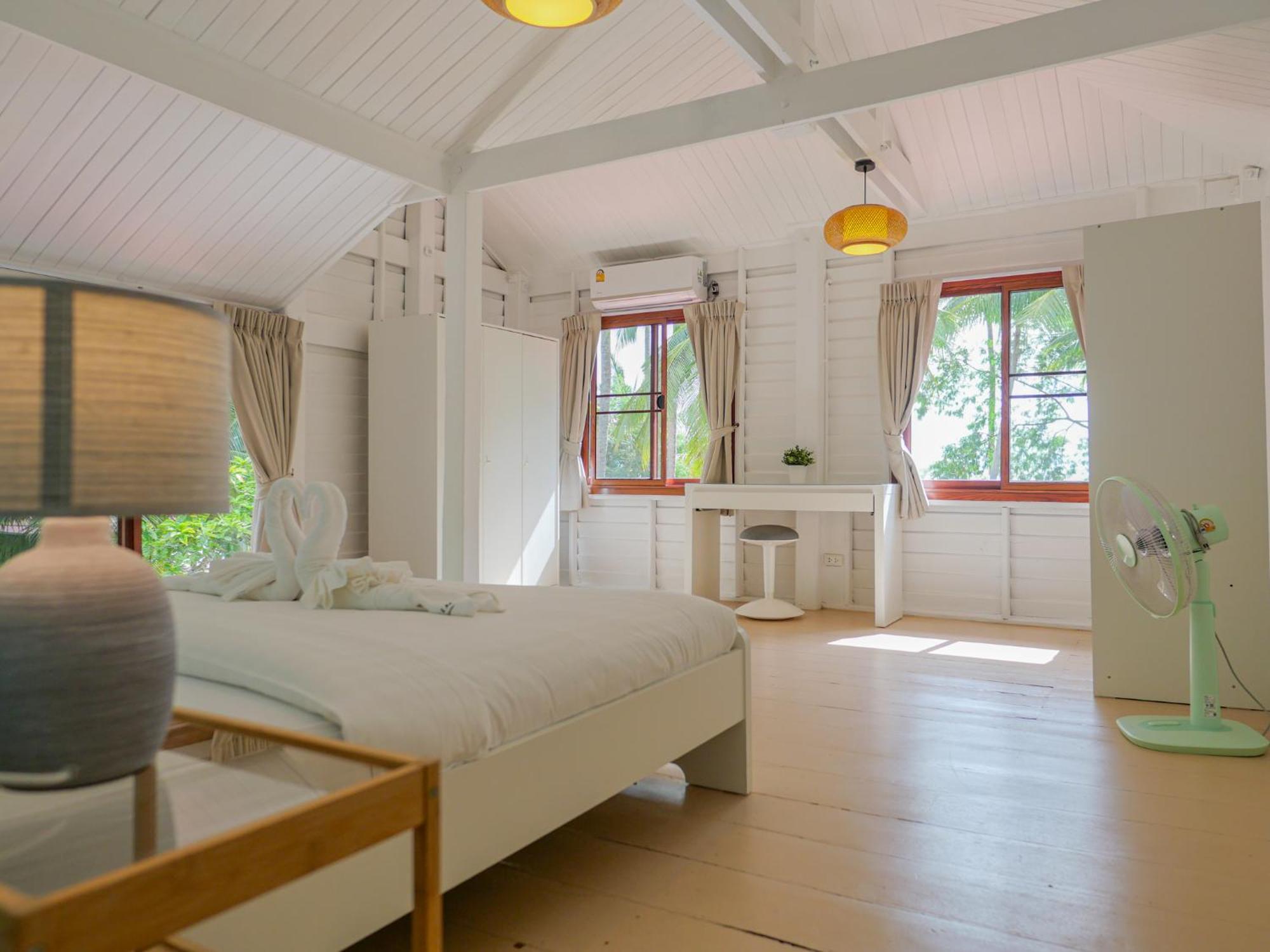 The Wooden Beach House 3Br - Sunset Beach Garden Taling Ngam Beach Kültér fotó